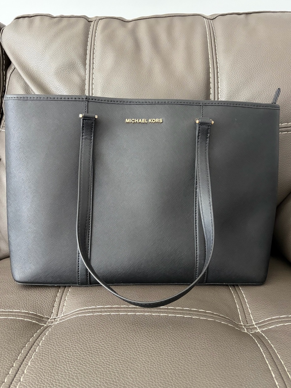 Michael Kors Black Saffiano Leatheri Tote (Large)